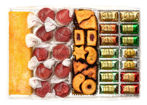 Surtido productos navideños, turrón de yema tostada, bombones, polvorones, mazapanes, aguinaldo, exquisito