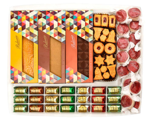 Surtido productos navideños, turrón de yema tostada, turrón crujiente de pailleté, turrón de avellana, chocolate, bombones, polvorones, mazapanes, aguinaldo, exquisito